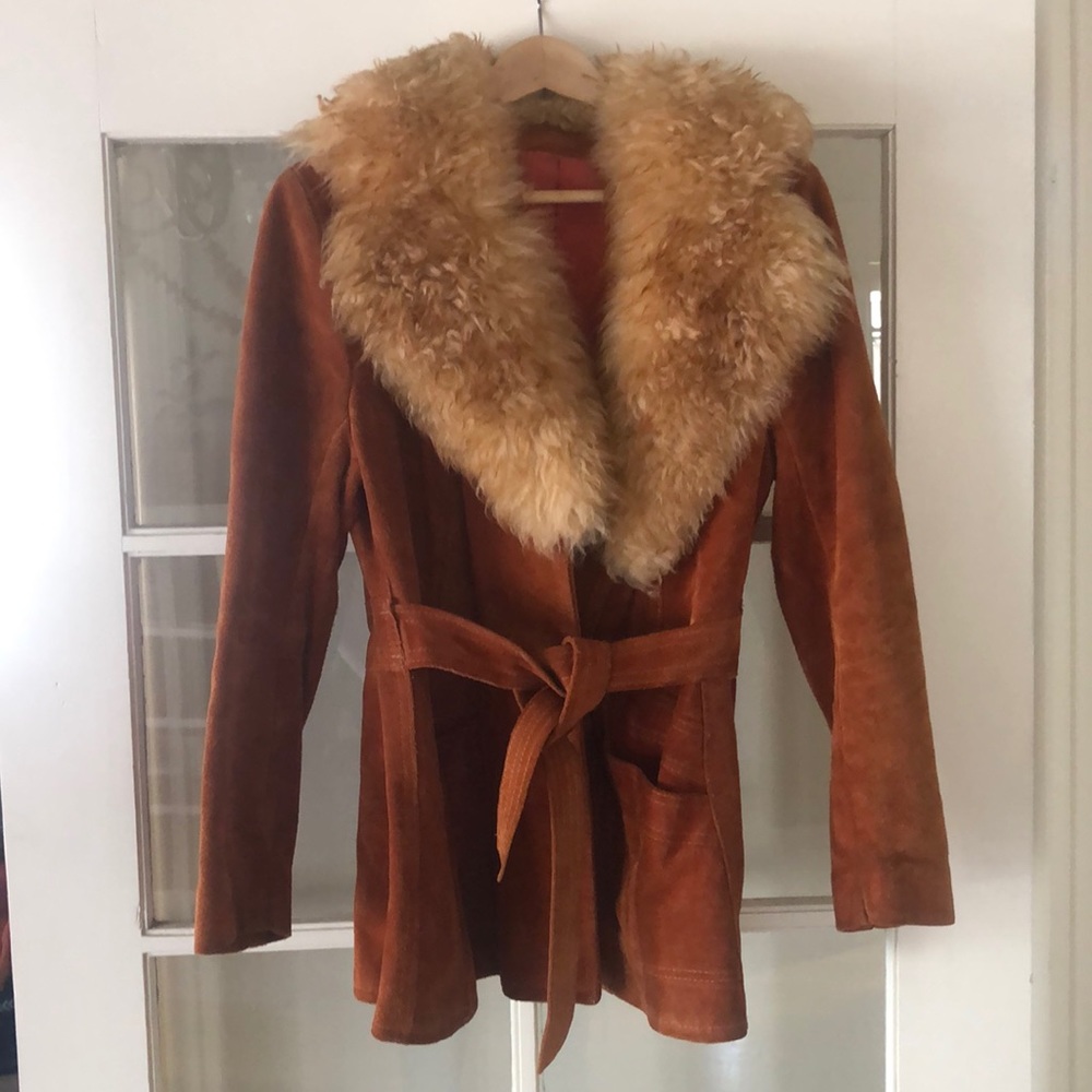 Vintage 1970s fur collar belted suede coat